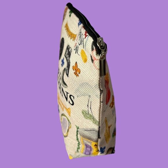 Chic New Orleans Themed Cosmetic Zipper Pouch Bag - Perfect for Travel - Picture 4 of 5